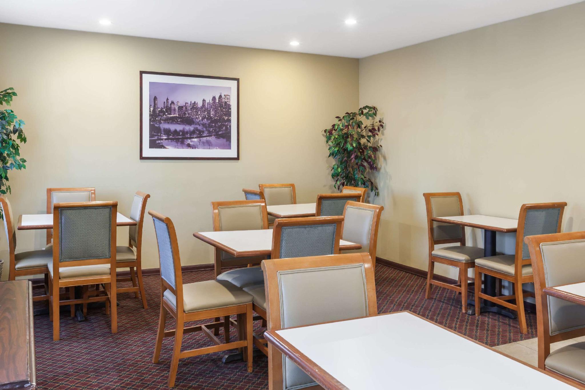Travelodge & By Wyndham *
